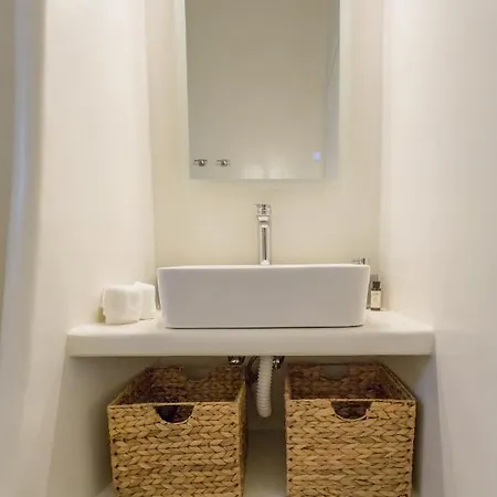 Satsi's Premium Seascape-2 Min From The Beach&town * Páros
